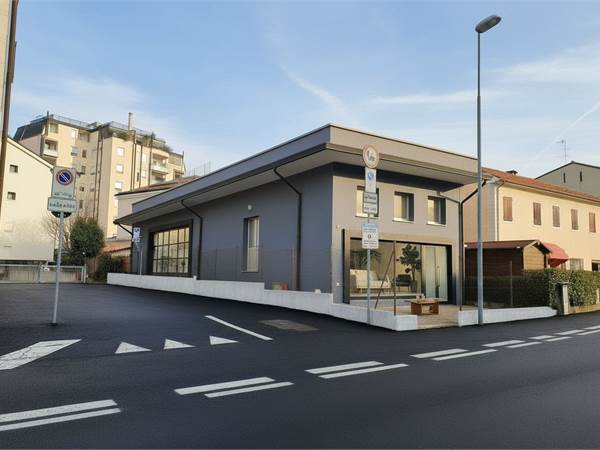 Rif. 8158 - Garage in centro a Montebelluna