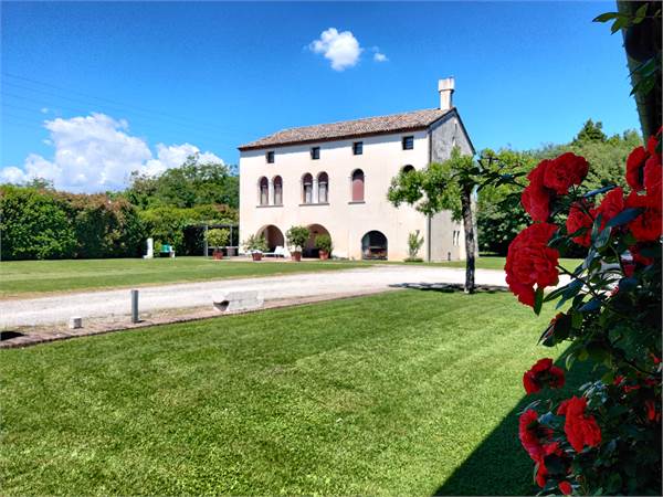 8253 - Villa Veneta con parco e barchessa